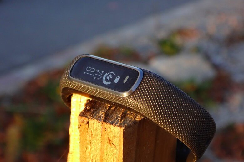 Le bracelet Garmin Vivosmart 4 testé de fond en comble